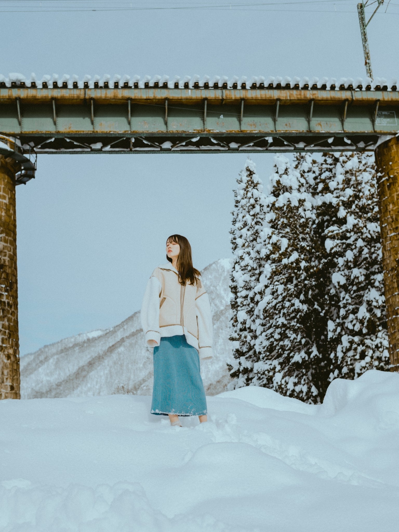 青が印象的な写真編集を紐解く｜Rocky Lightroomプリセット – CURBON